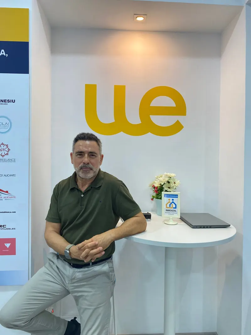 Javier Pastor Cobos, agente de Wereal, listo para atender a propietarios en Alicante